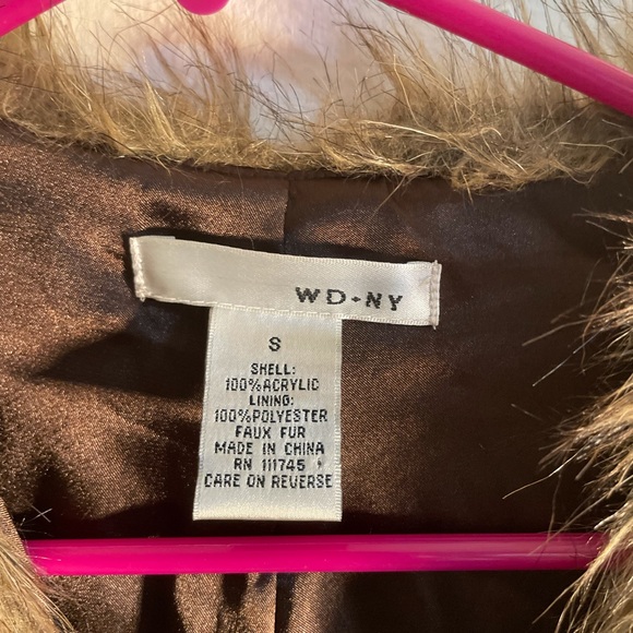 NWOT WD-NY Faux Fur Vest Size Small Make An Offer - Picture 7 of 8